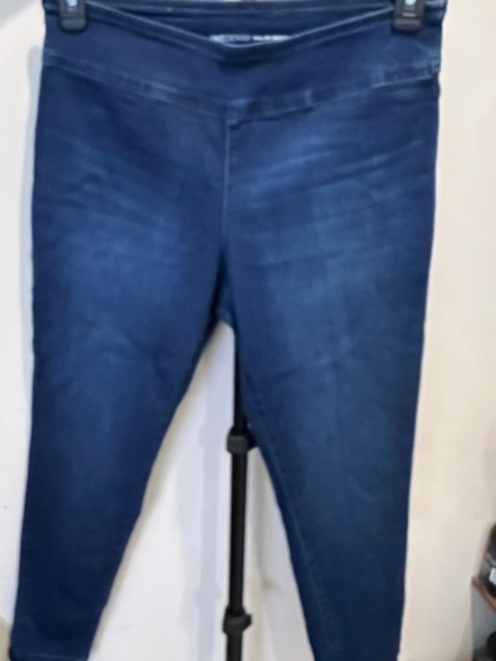 INC Denim Pull On Skinny Jegging Petite